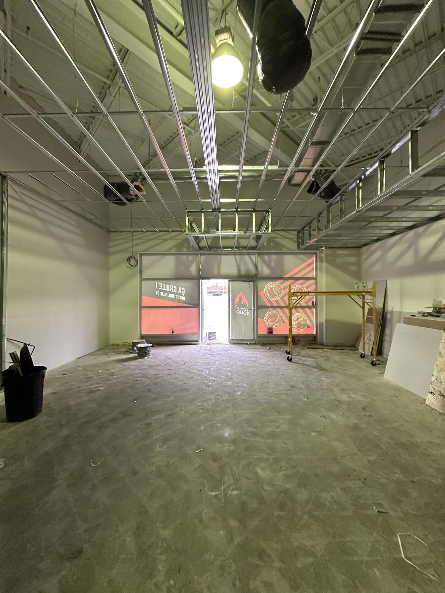 Poulet Rouge Victorialville par Concept Élite Construction